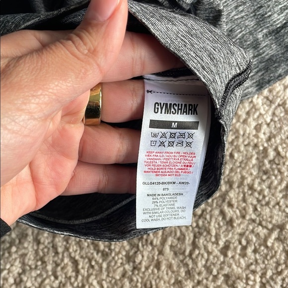 Gymshark ombré Black and Gray Bottoms - Picture 4 of 7